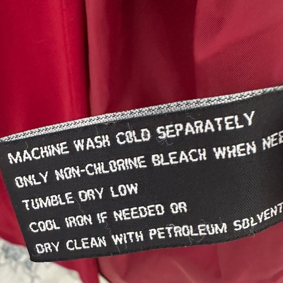 London Fog Red Trench Coat Classic Mid-Length Design - Picture 7 of 7